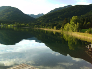 Der See am Morgen am Sonnenhof am Weissensee in Kärnten Urlaub am Bauernhof